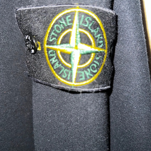 SOLD Men’s X-Large Stone Island Sweatshirt - Picture 3 of 4